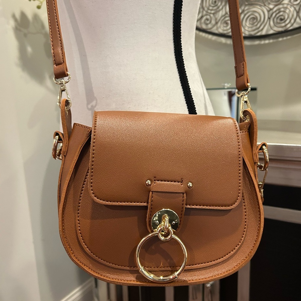 Melie Bianco Tan Crossbody Bag with Gold Ring Accent NWOT